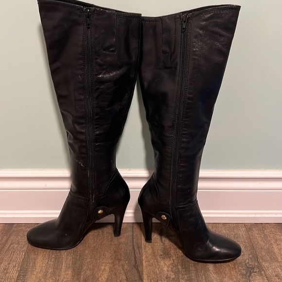 Nine West knee high leather boots. Size 8. Black - Picture 4 of 9